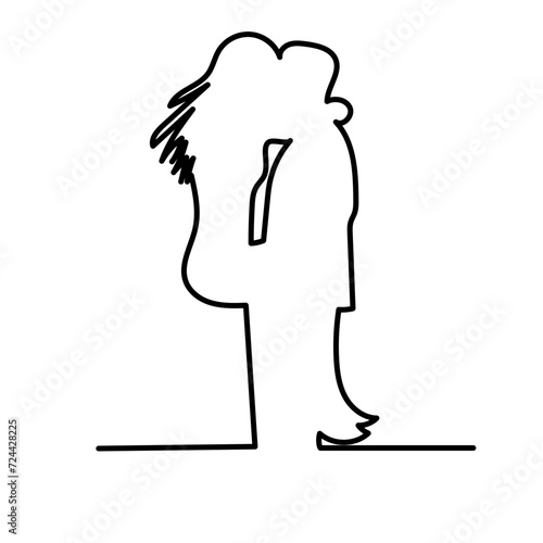Deux personnes s'embrassent