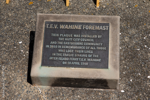 Foremast of the TEV Wahine. Monument of ship disaster. Camp Bay. Wellington Harbour area. Coast. Memory plaque