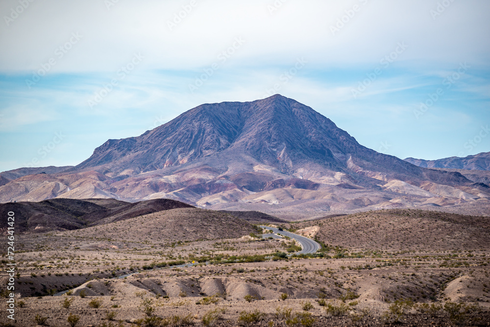 Obraz premium Valley of Fire Scenic Drive and winding roads in Nevada