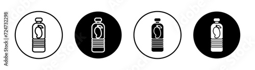 Juice bottle flat line icon set. Juice bottle Thin line illustration vector