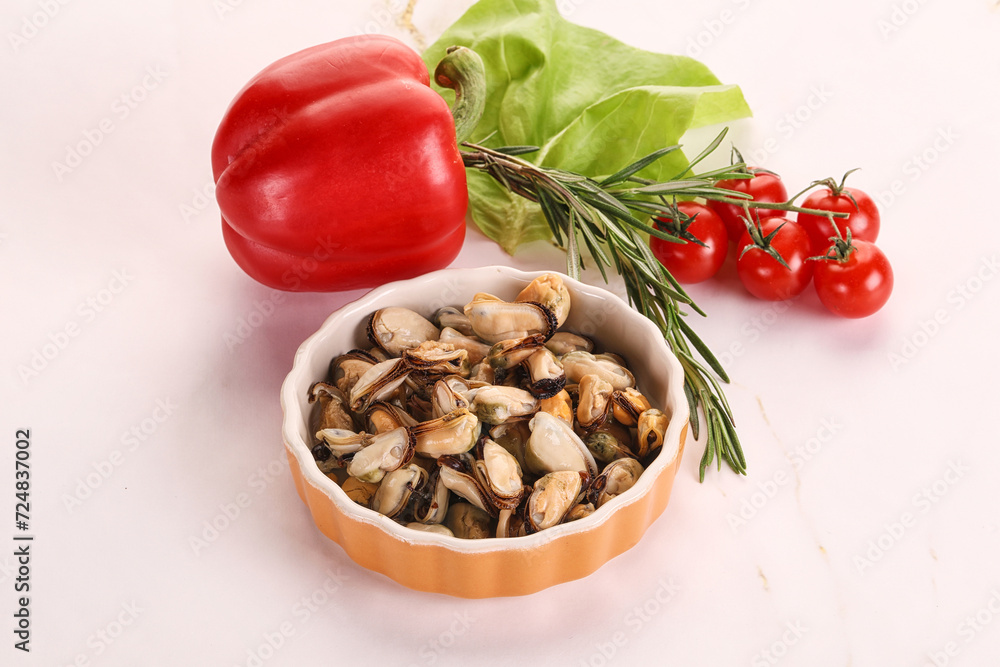 Marinated mussels in the bowl Marinated mussels in the bowl