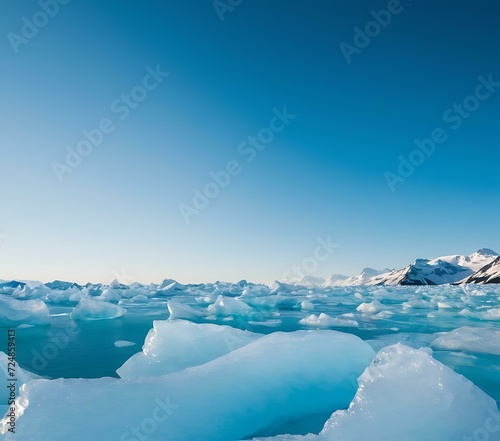 Cool and icy gradient from white to glacier blue © Hans