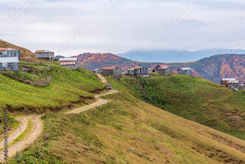 Borcka Karagöl plateau houses and plateau way