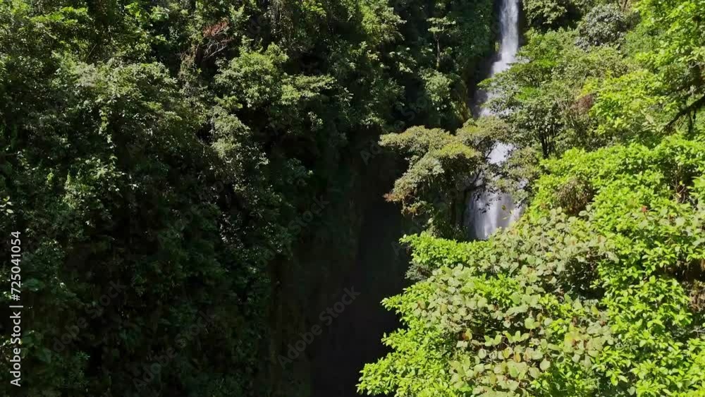 La Bruja waterfall, Costa Rica La Bruja waterfall, Costa Rica