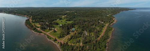 Obraz na płótnie Lake Superior Lake and Shoreline Summer w salonie
