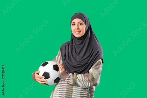 Young beautiful Muslim woma...