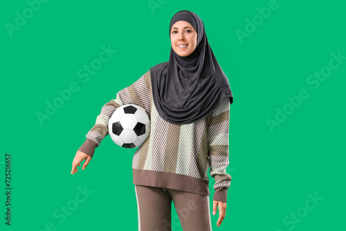 Young beautiful Muslim woma...