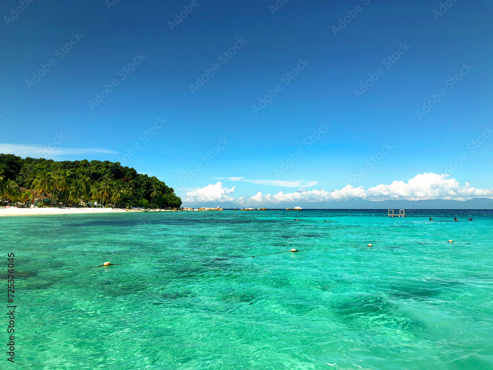 Fototapeta premium Beautiful view of beach in sunny day 