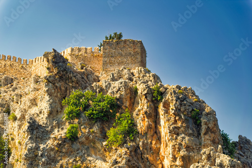 Obraz na płótnie Remains of old fortress and other objects in Alanya, Turkey. w salonie
