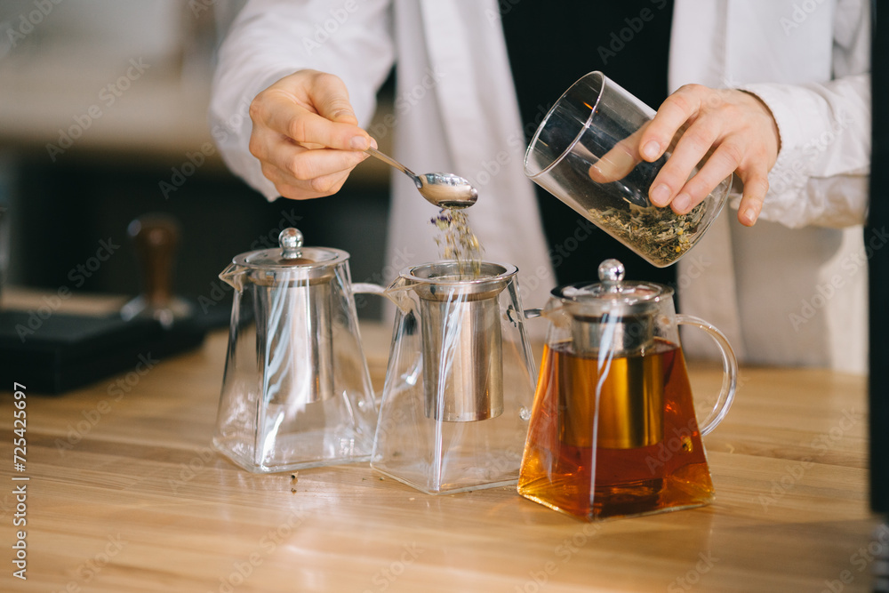 The process of making aromatic tea. The process of making aromatic tea.