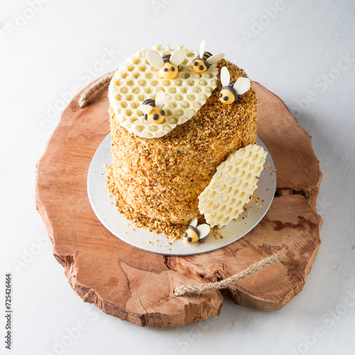 honey cake with chocolate honeycomb