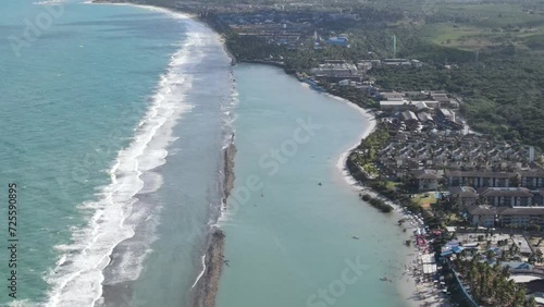 Wallpaper Mural Praia de Muro Alto, recife de corais em Pernambuco Torontodigital.ca