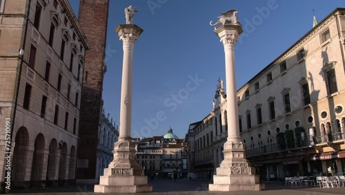 Wallpaper Mural Colonne in Piazza dei Signori a Vicenza Torontodigital.ca
