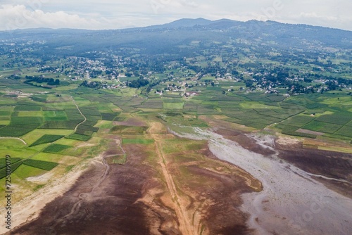 Toma de drone de la sequía en la Presa de Villa Victoria, en el Estado de México