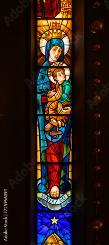 Mater Dei [Mother of God] / Our Mother of Perpetual Help. A stained-glass window in Igreja de Nossa Senhora de Fátima, Lisbon.
