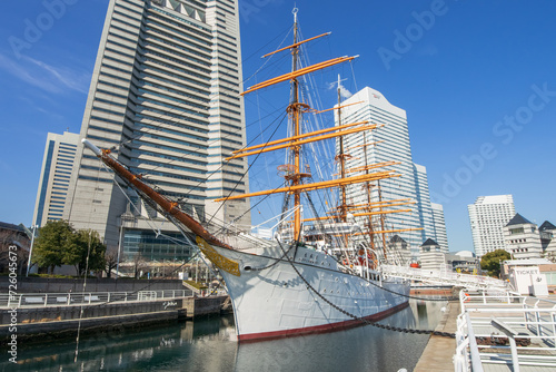 みなとみらいに浮かぶ日本丸