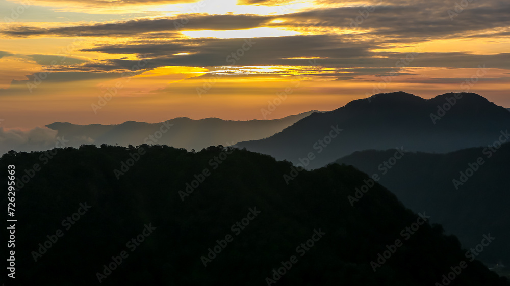 Fototapeta premium sunset in the mountains