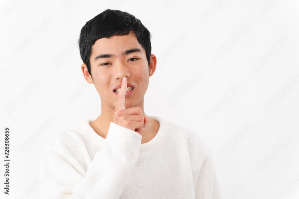 私服姿の中学生の男性 ライフスタイルイメージ 私服姿の中学生の男性 ライフスタイルイメージ