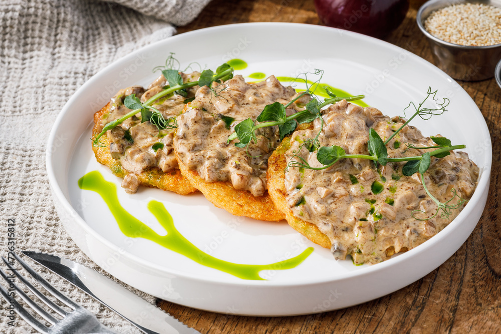 potato pancakes with mushroom sauce potato pancakes with mushroom sauce