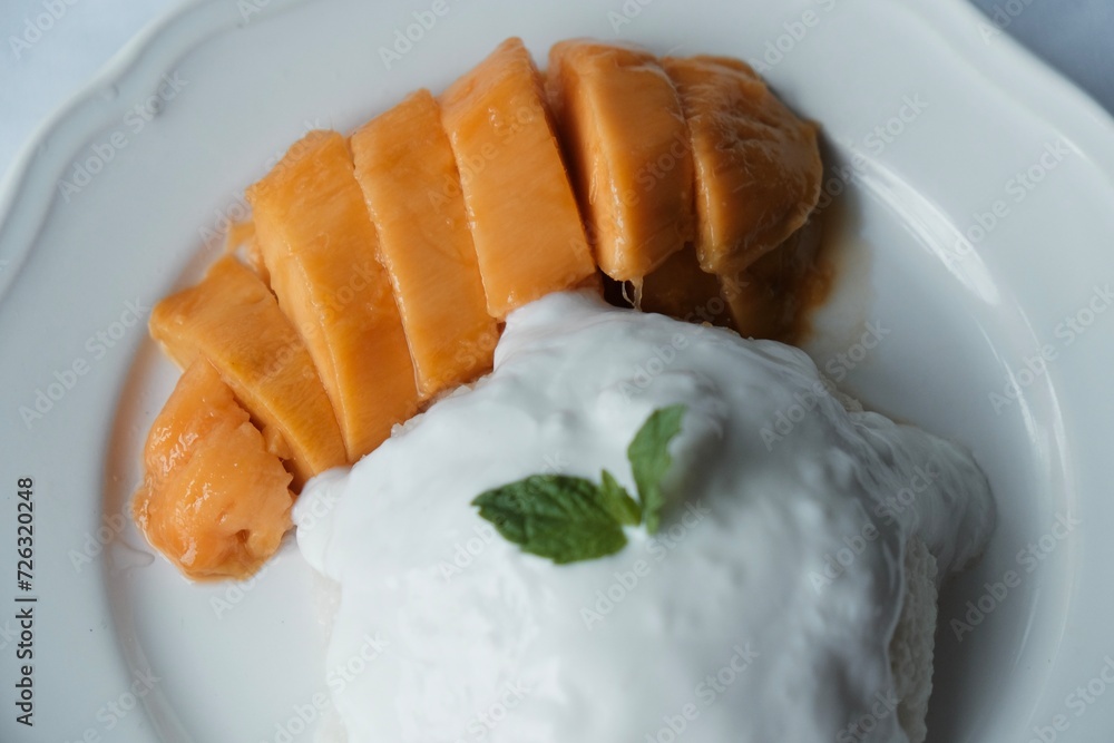 Mango with sticky rice in Thai style