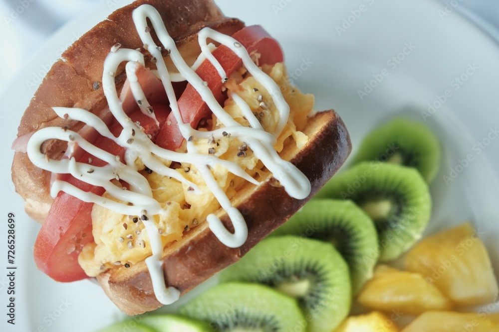 bread with tomato and cheese