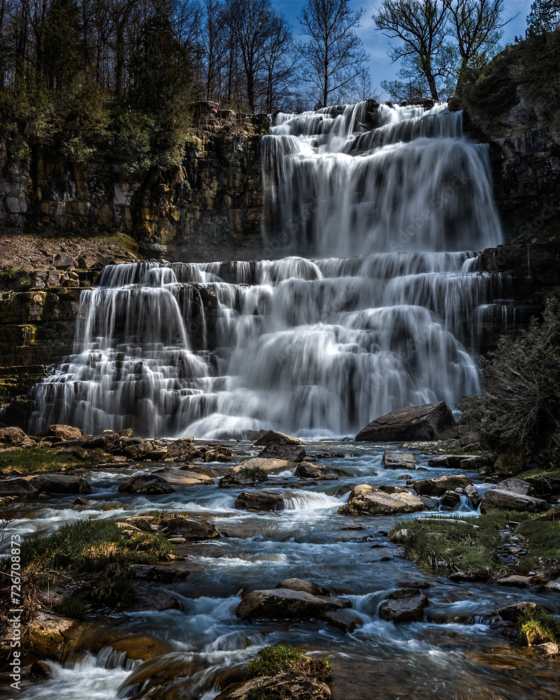 Obraz premium Chittenango Falls in NYS in the summer