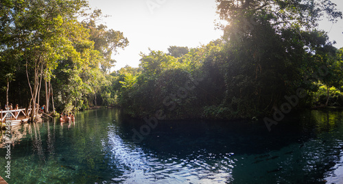As águas naturais de Nobres no estado do Mato Grosso no Brasil.