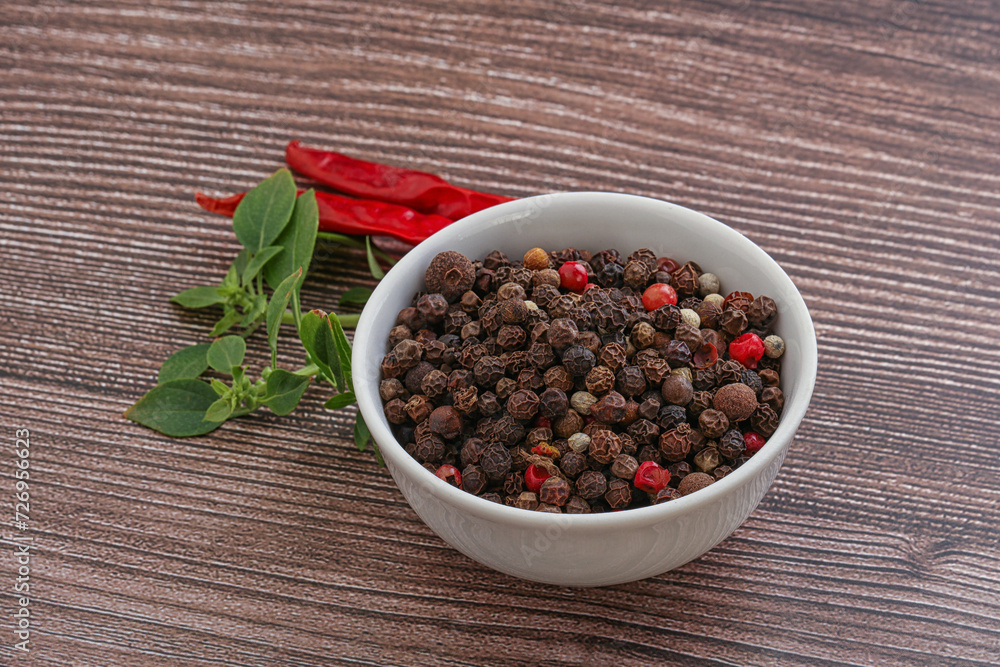 Red, black, yellow pepper mix