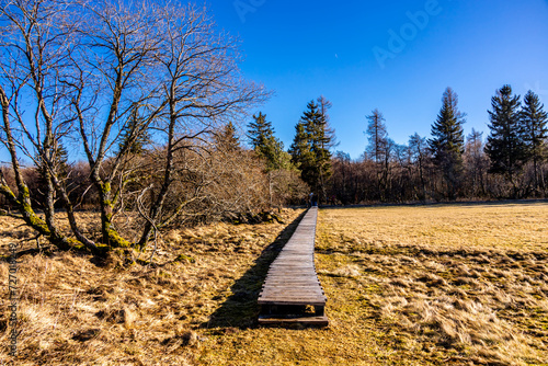 Kleine Winterwanderung an einen wunderschönen Sonnentag entlang der ehemaligen Grenze zwischen Thüringen, Hessen & Bayern - Fladungen - Rhön - Deutschland