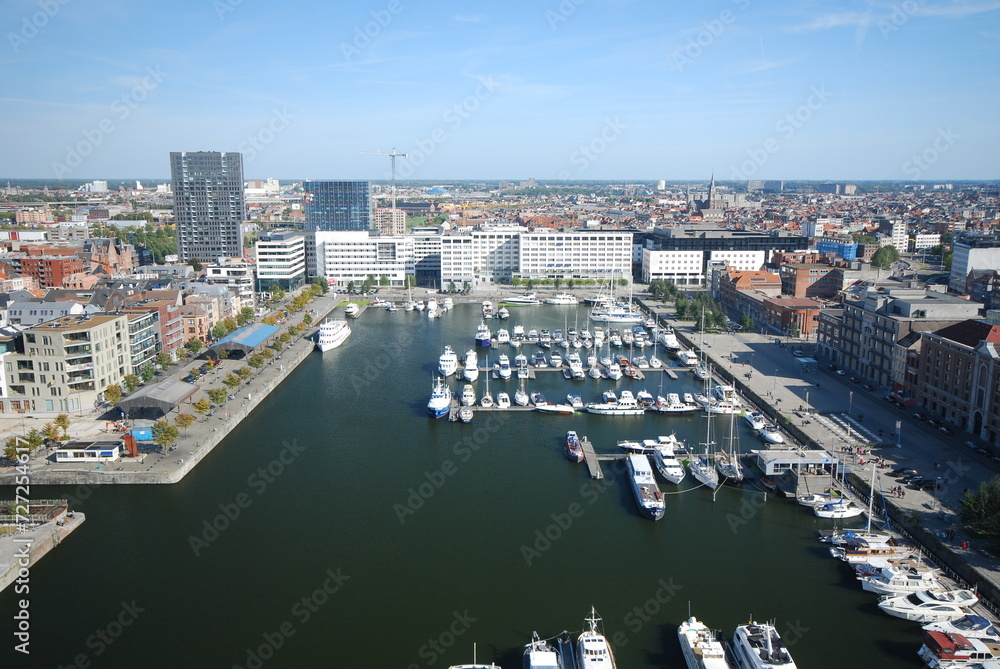 Fototapeta premium view of the city Antwerp