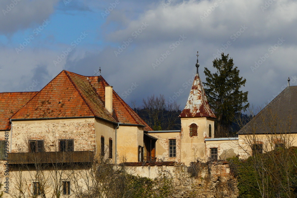 Burg mit Burgkapelle (2)