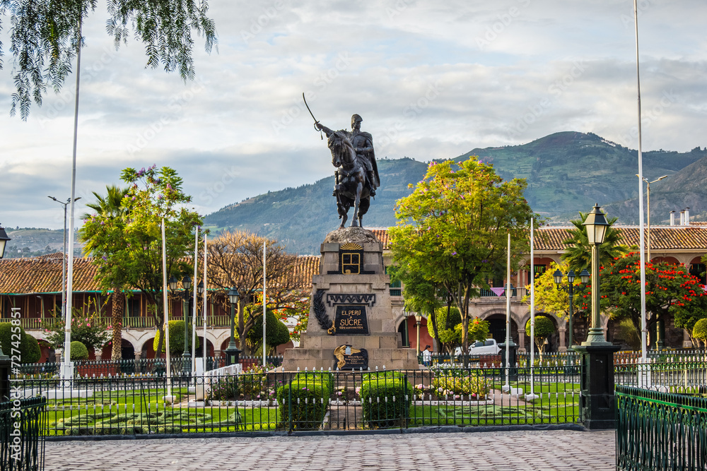Plaza de Armas de Huamanga, Ayacucho - Perú - obrazy, fototapety, plakaty 