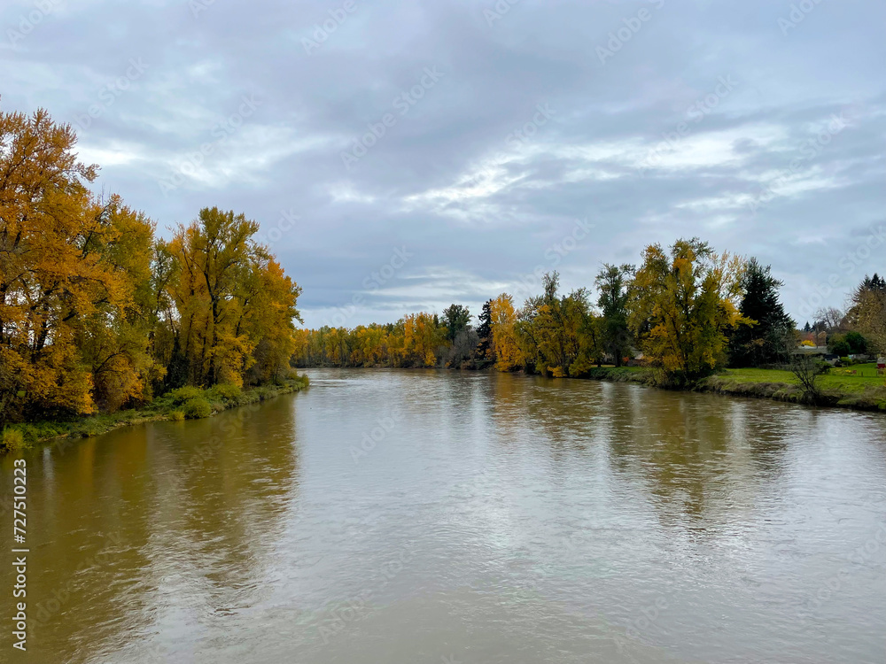 Willametter River Autumn Eugene