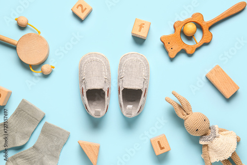 Stylish baby shoes with soc...