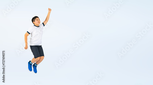 ジャンプする体操服を着た男の子（切り抜き背景透過PNGも販売しております。作成者リンクから「PNG」で検索してください） © metamorworks