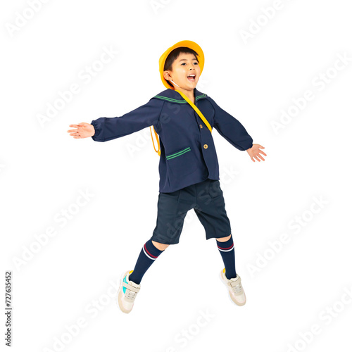 ジャンプする幼稚園児・保育園児の男の子 手作業で精密に切り抜いた背景透過全身写真PNG