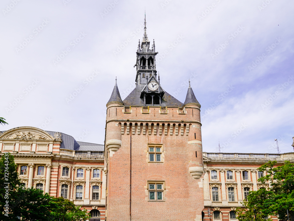 Fototapeta premium Toulouse detail of the Capitole capitol heart of the municipal administration and the city hall of French town