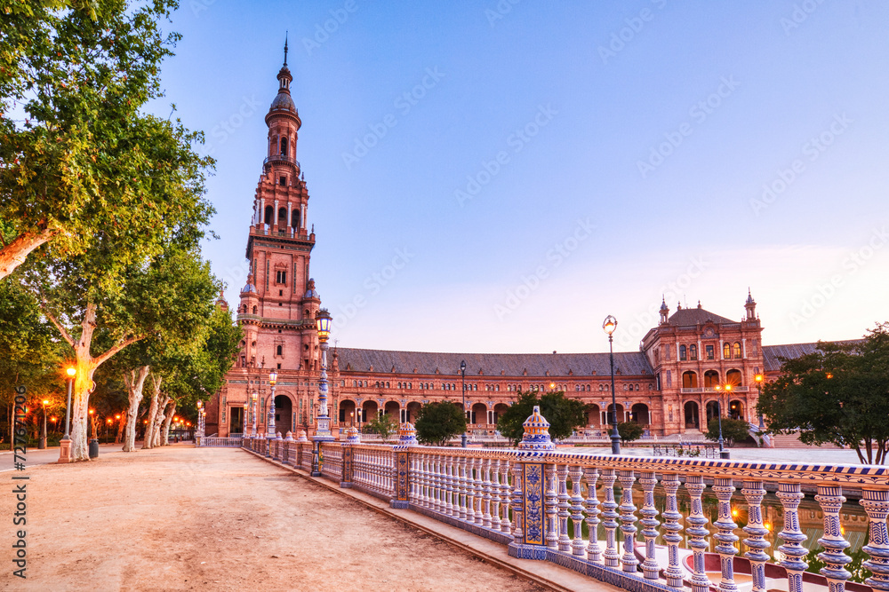 Naklejka premium Plaza de Espana in Seville at Dusk, Andalusia
