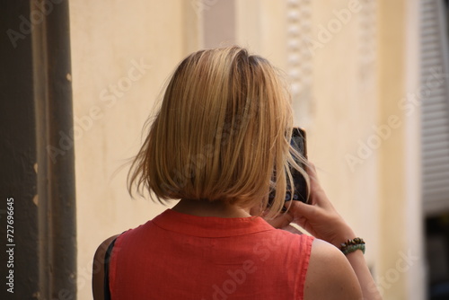 Frau macht ein Selfie auf Malta