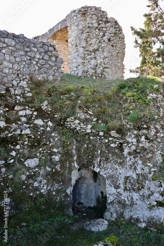 Obraz na płótnie Civita Superiore - Passaggio nel castello medioevale w salonie