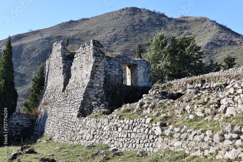 Obraz na płótnie Civita Superiore - Resti del castello normanno w salonie