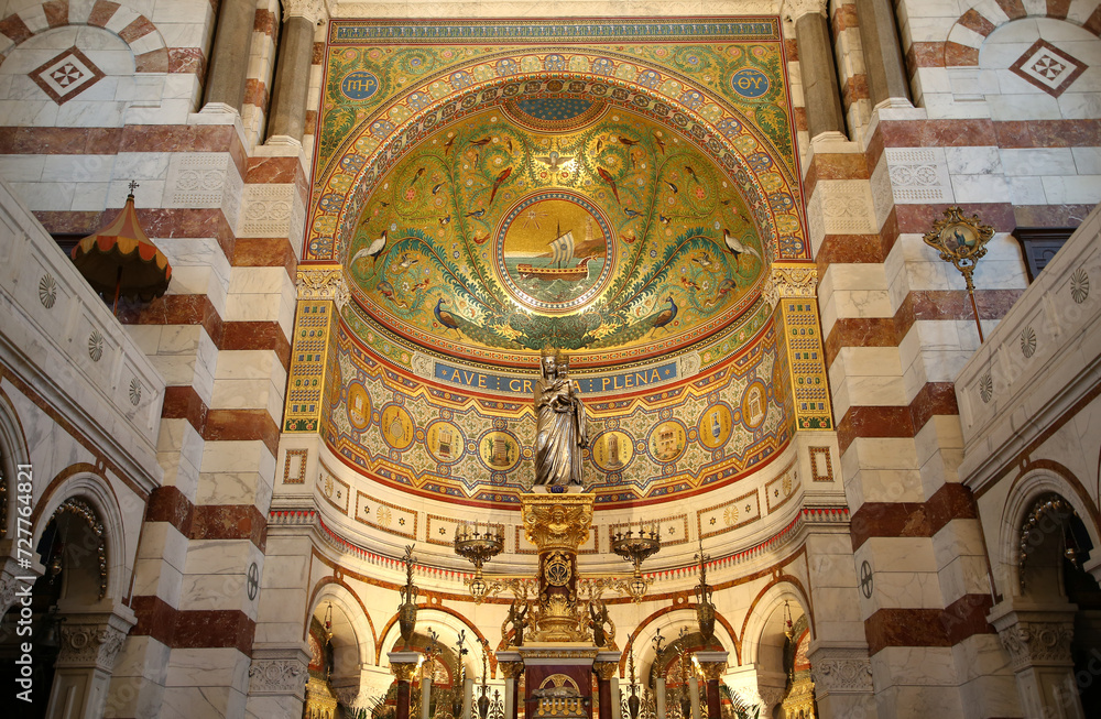 Basílica de Notre-Dame de la Garde o Basílica de Nuestra Señora de la Guardia, Marsella, Francia