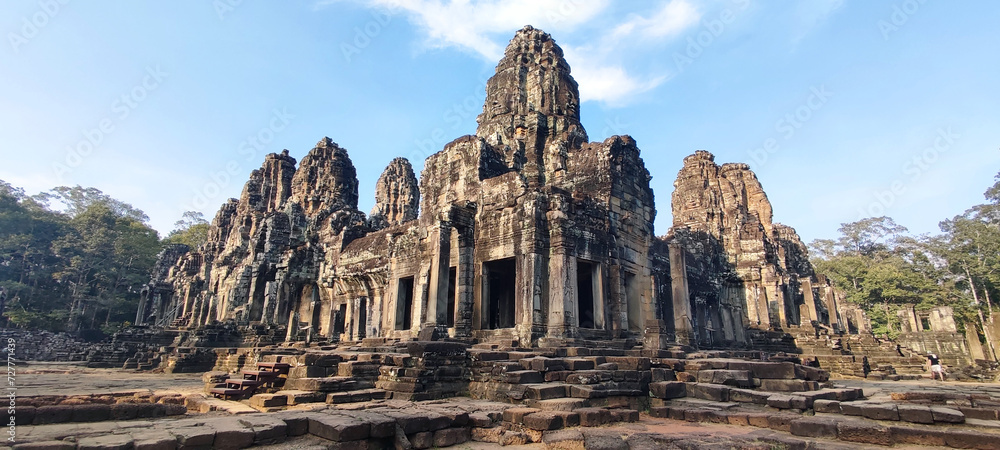 バイヨン寺院-カンボジアのアンコール遺跡群-アンコールトム-
