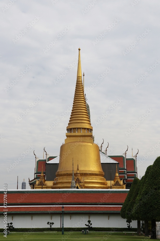 Fototapeta premium Beautiful Temple of Wat Phra Kaew in Bangkok – Thailand