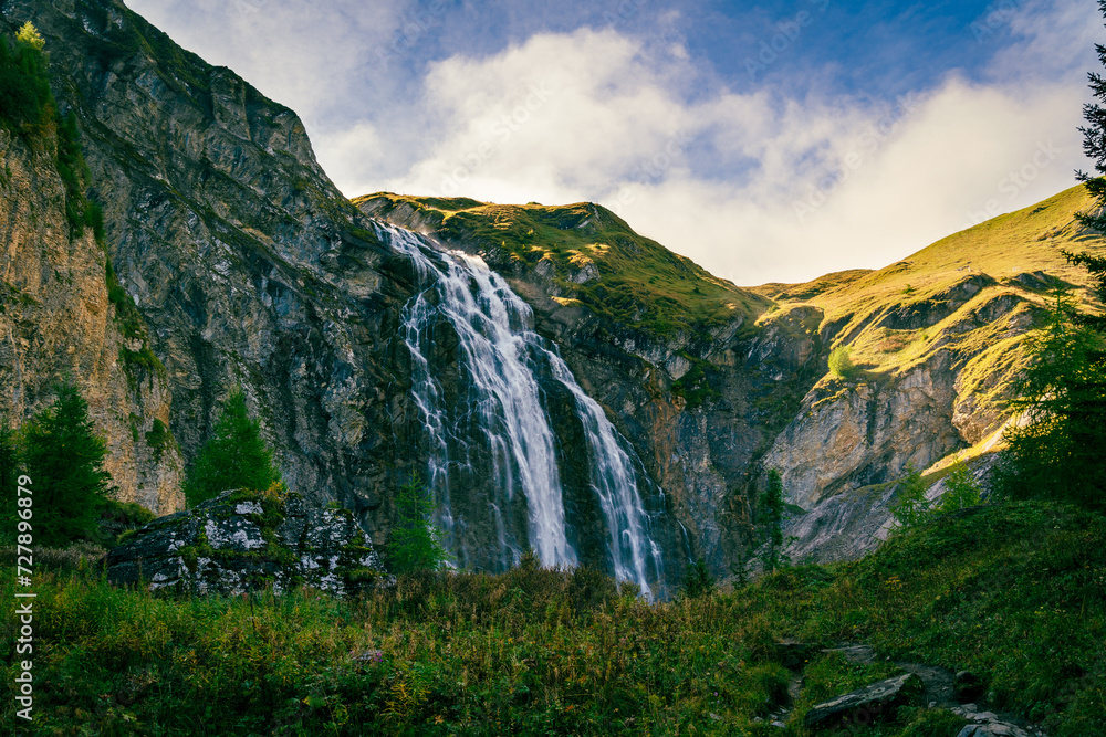 Obraz premium Wasserfall