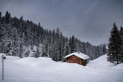Hütte im Schnee © tm-pictures.ch