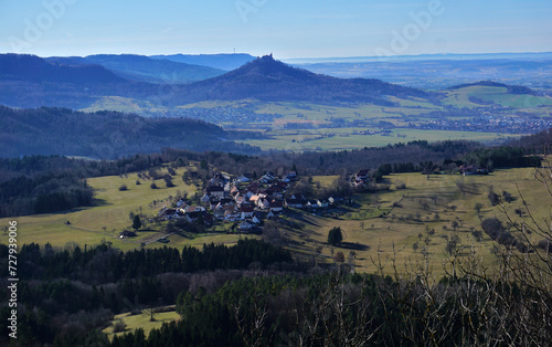 Blick vom Dreifürstenstein; Schwäbische Alb, über Beuren zur Burg Hohenzollern photo
