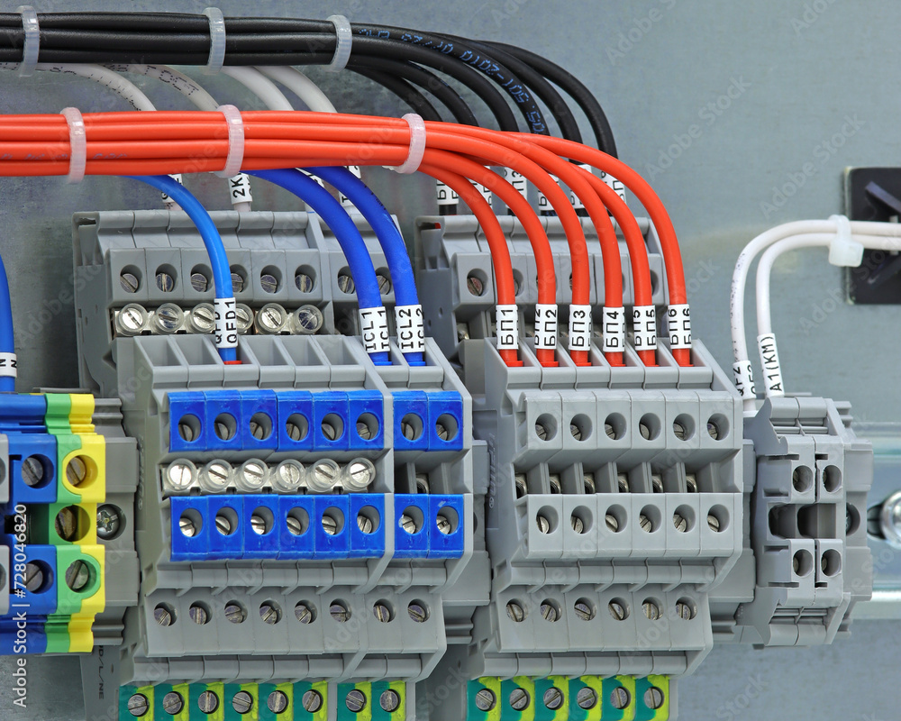 Connection to  terminals by wiring method. Terminals on the diner, which is located on a metal circuit board.