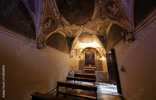  Iglesia Ognissanti, Florencia, Italia
