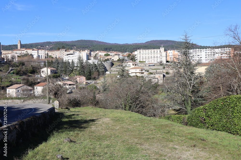 Vue d'ensemble de la ville, ville de Privas, département de l'Ardèche, France